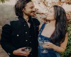 Jesse Rath consuming alcohol